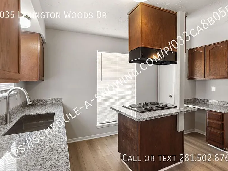 2035 Lexington Woods Dr — Photo 2