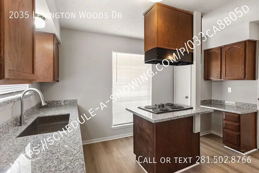 Building Photo - 2035 Lexington Woods Dr