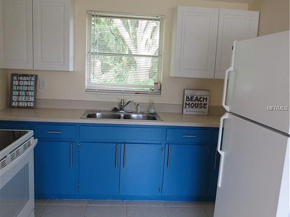 4th image of 789 Lemon Bay Dr