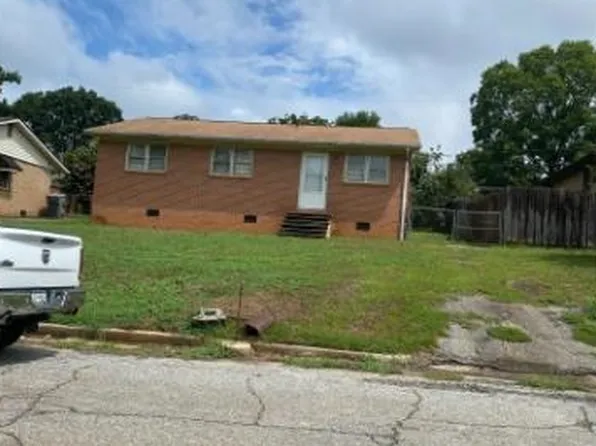 125 Norris Ct, Spartanburg, SC 29306