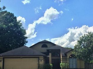 1605 Weaver Dr, Lutz, FL 33559