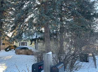 7658 Greenfield Ave, Mounds View, MN 55112