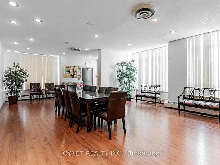 7 Bishop Ave #2205 — Photo 10