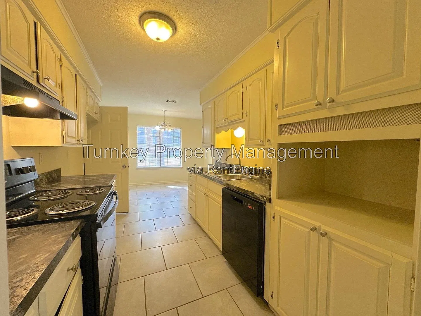 4 bed, 2.0 bath, 1892 sqft, $1,425 — Photo 4