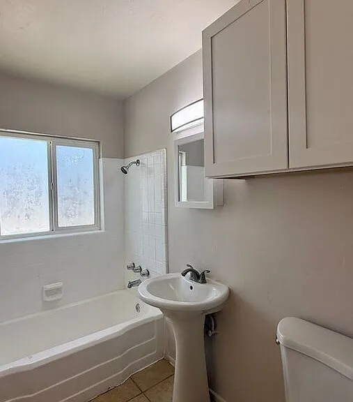 1405 W Clarendon Ave #1 — Photo 6