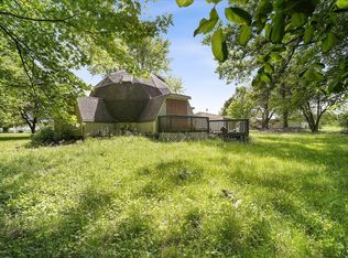 17318 Air Strip Rd, Hudson, IL 61748