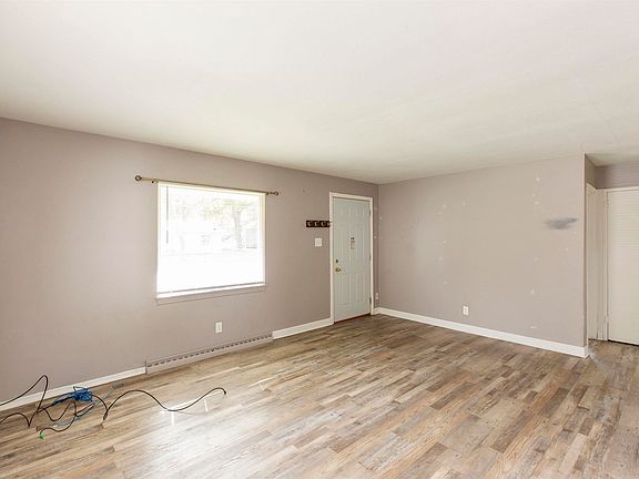 4th image of 322 W Wolf Ave