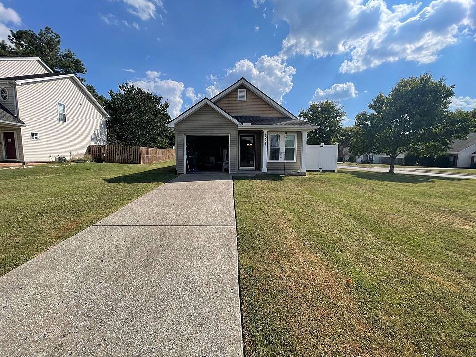 1st image of 1007 Mallory Ln