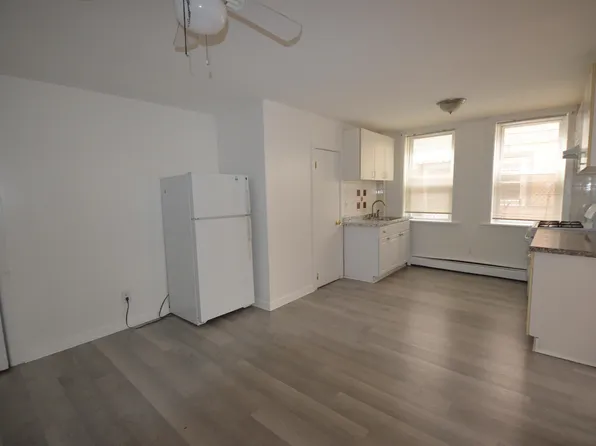 169-171 Avenue F image 3 of 15