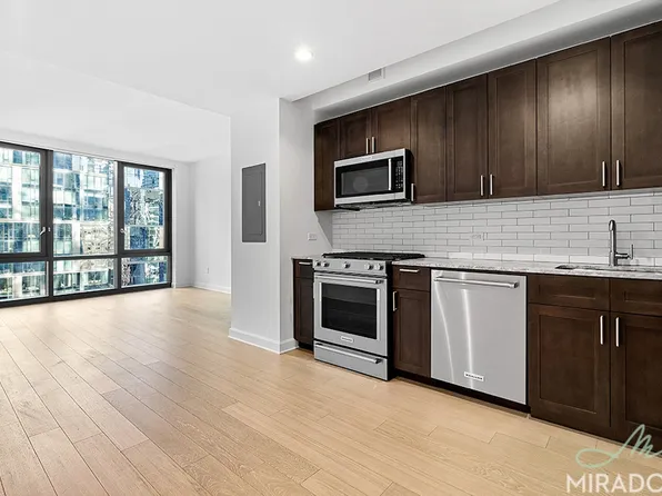 21 West End Avenue image 1 of 34