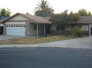 3135 Sylmar Ave, Clovis, CA 93612