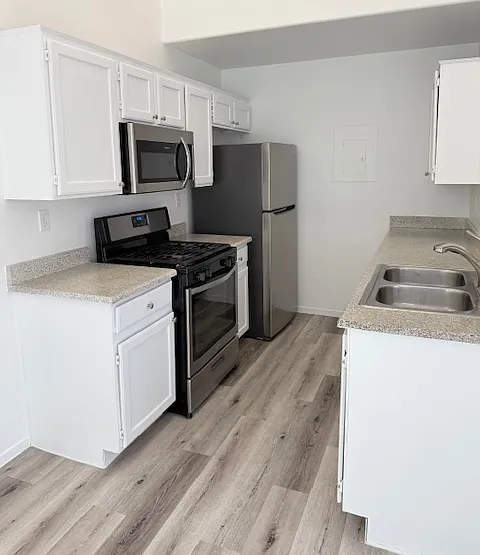 924 Desert Oak Ct — Photo 3