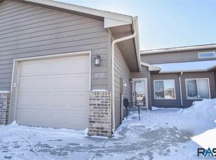 8311 W 56th St, Sioux Falls, SD 57106