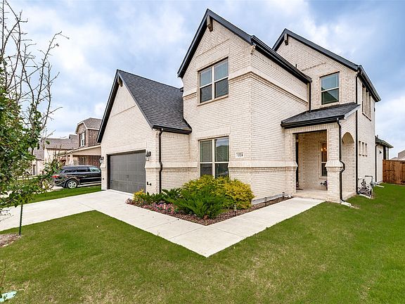 2nd image of 1324 Elijah Dr