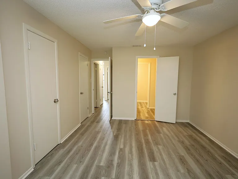 2820 Kirkwood Cir — Photo 15