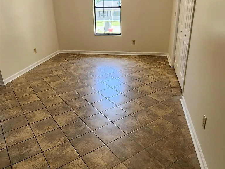 203 Springdale Dr #1 — Photo 27