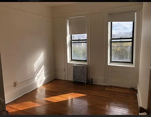 Rented by Space Link Realty | media 6