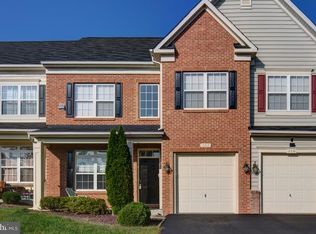 302 London Downs Cir, Stephens City, VA 22655