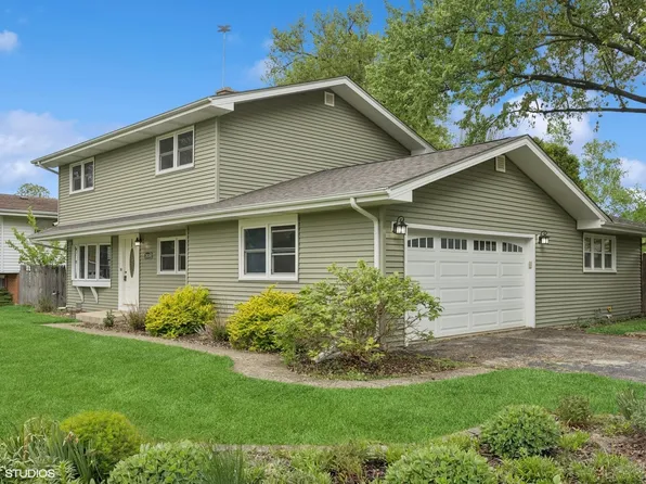 2020 Rolling Ridge Ln, Lindenhurst, IL 60046