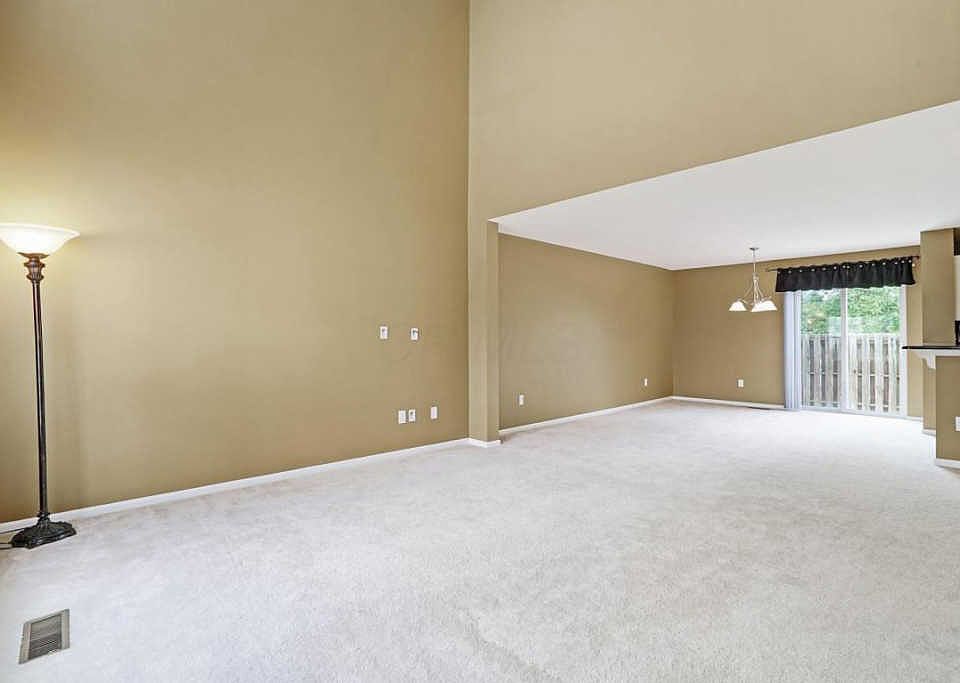 2nd image of 1089 Green Knoll Dr