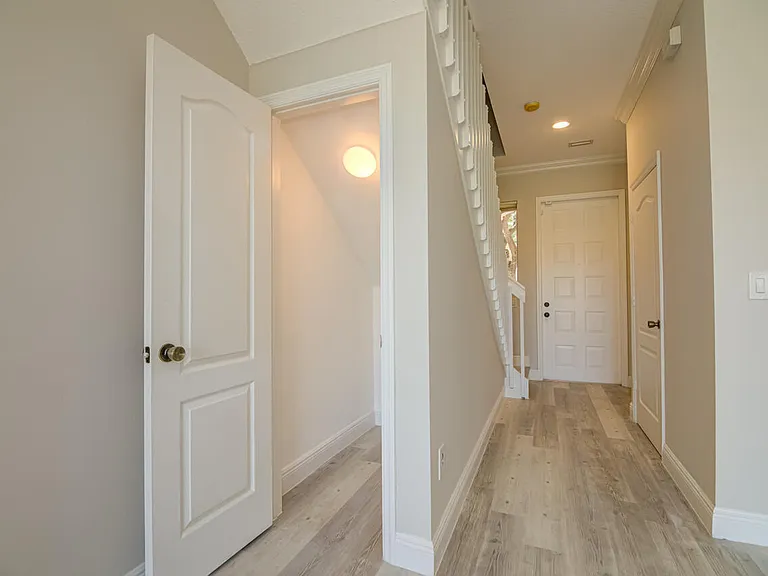 446 Rainbow Springs Ter — Photo 3