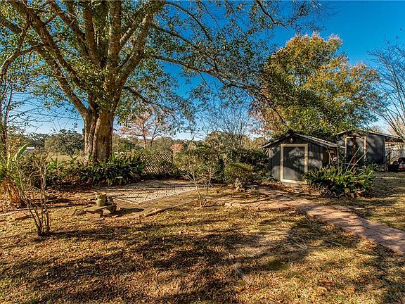 5th image of 18197 Shelby Rd