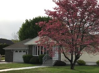2 Rotary Dr, Johnston, RI 02919