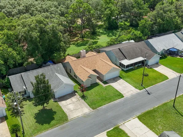 946 Emily Cir, Fort Walton Beach, FL 32547