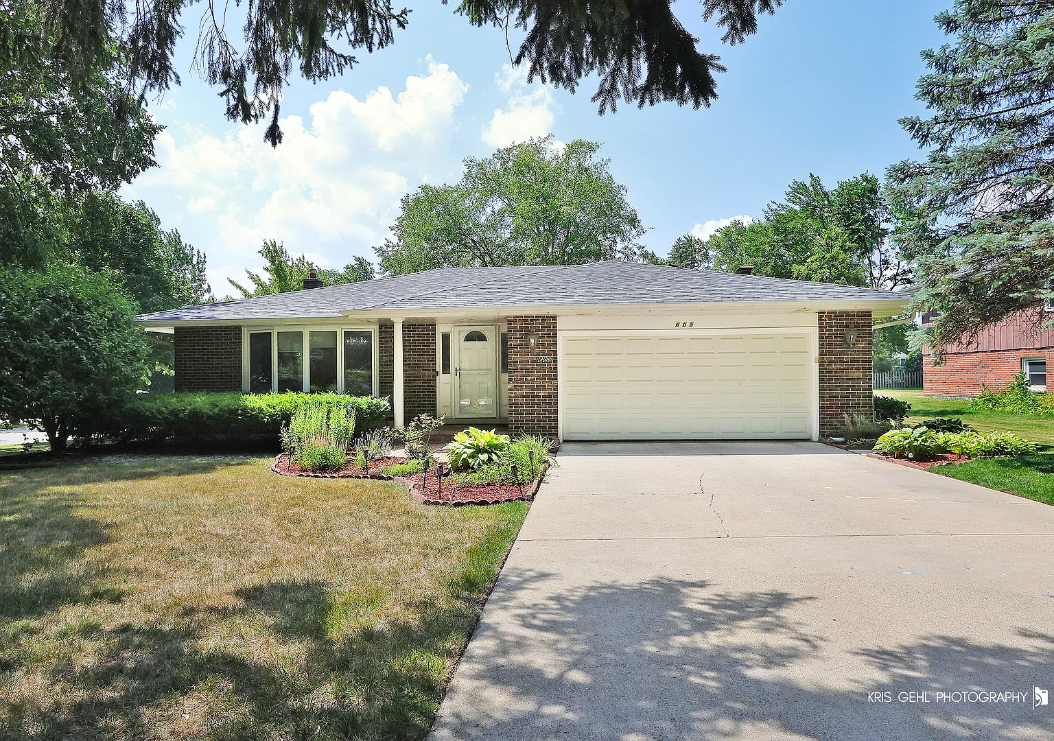 4 bed, 1983 sqft, $3,850 — Photo 1