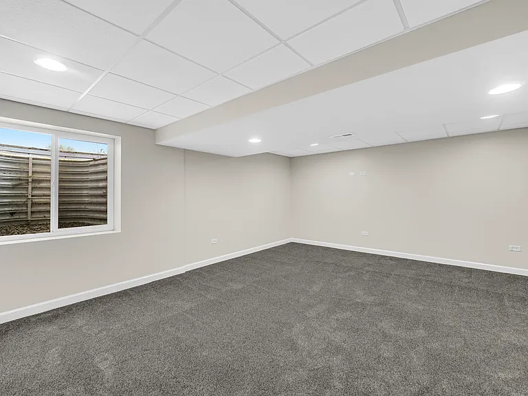 803 W Courtland St — Photo 20