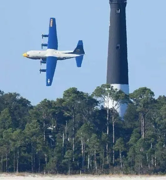 S F St — Photo 35
