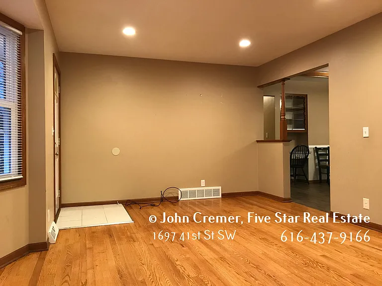 1697 41st St SW — Photo 5