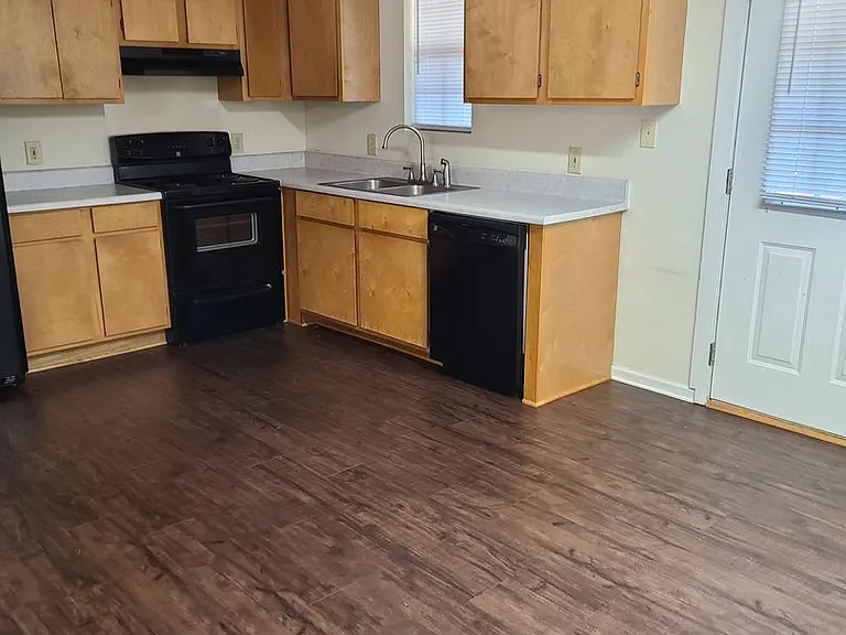 300 Lee Road 26 — Photo 9