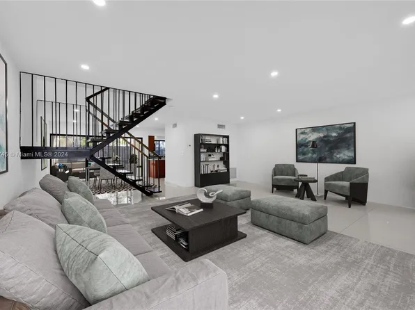 6516 Kendale Lakes Dr APT 705, Miami, FL 33183