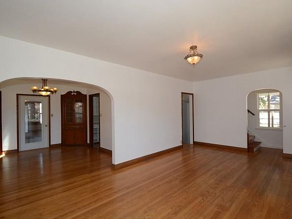 5th image of 182 W Wilbur Ave