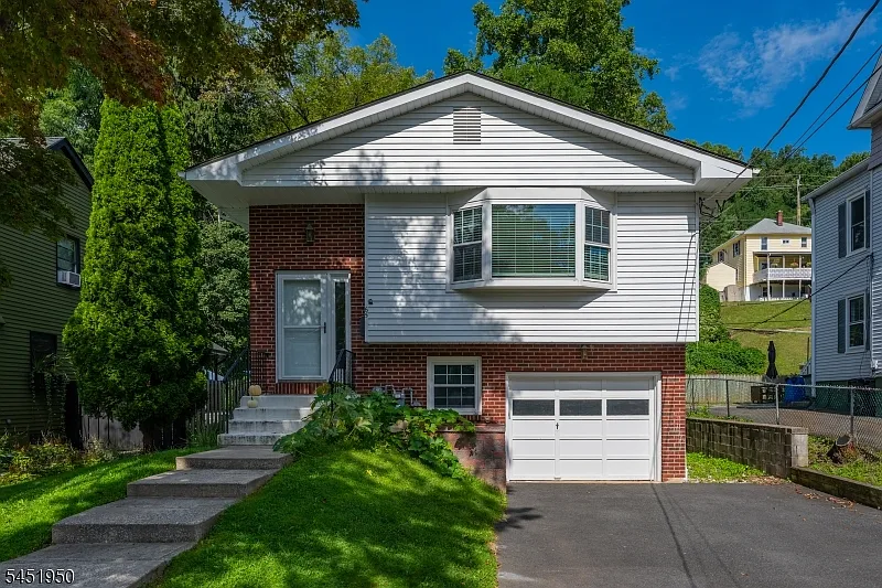 65 Wetmore Ave