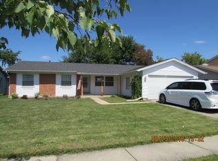 598 Bristol Ln, Elk Grove Village, IL 60007