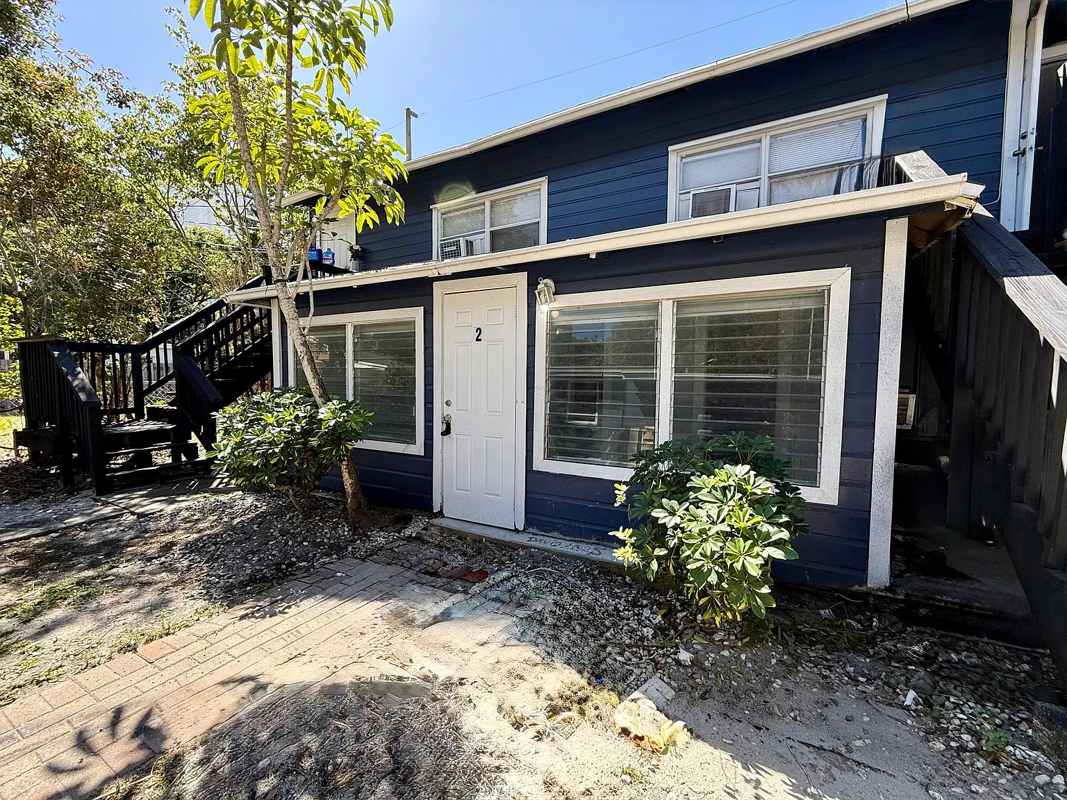2 bed, 1.0 bath, 1150 sqft, $1,695 — Photo 1