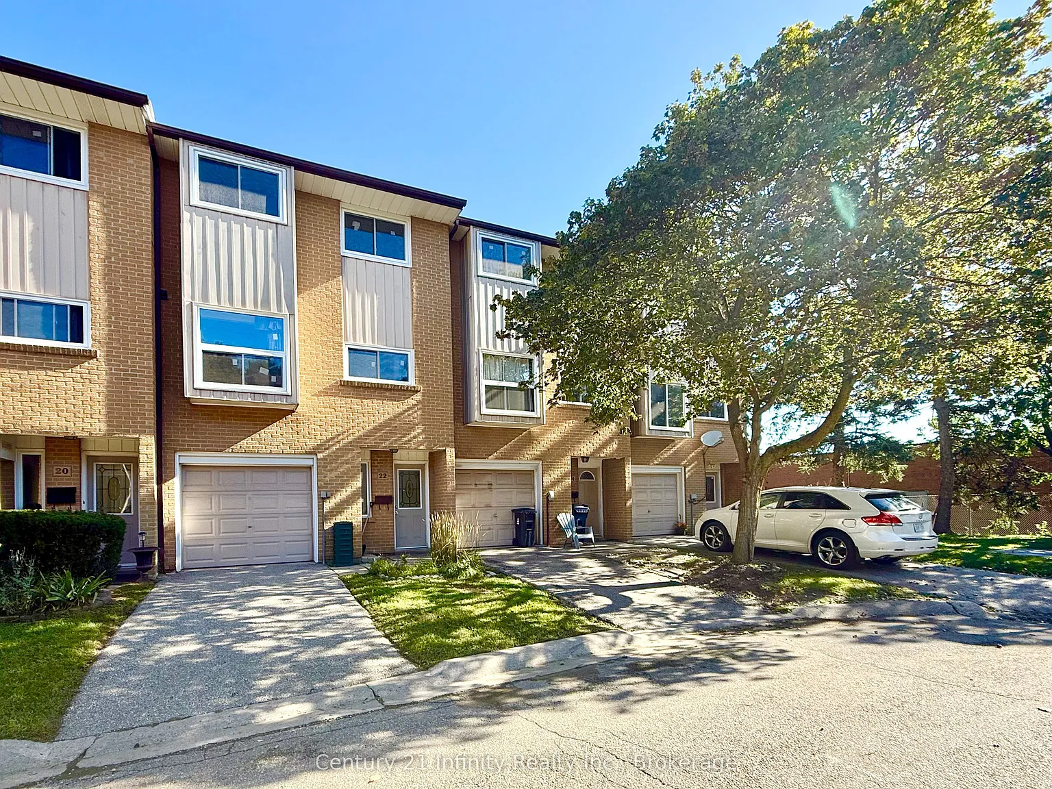 3 bed, $2,800 — Photo 1