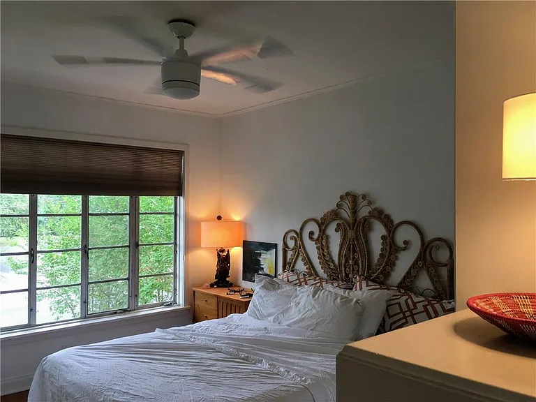 3416 Enfield Rd #B — Photo 18