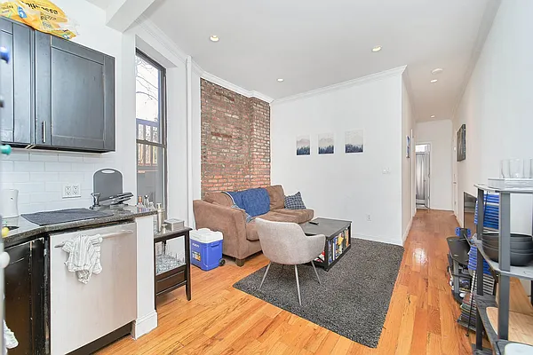 Rented by Living New York | media 12