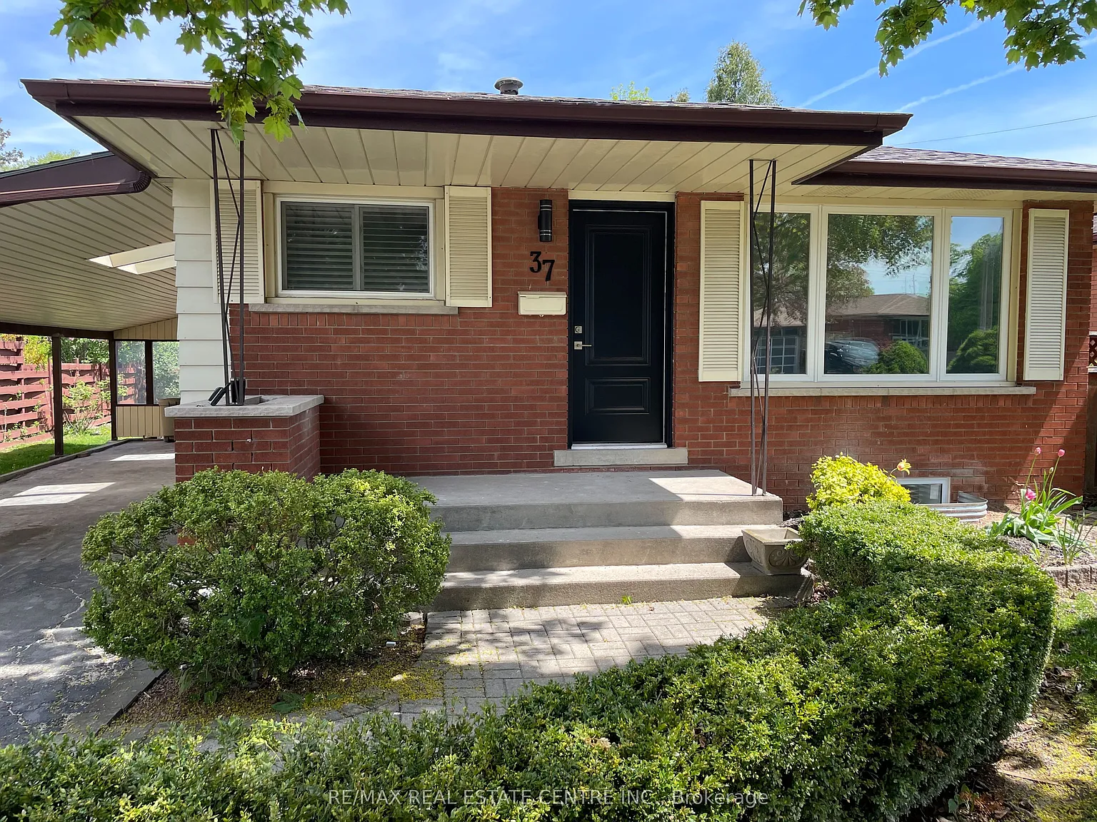 3 bed, $2,500 — Photo 1