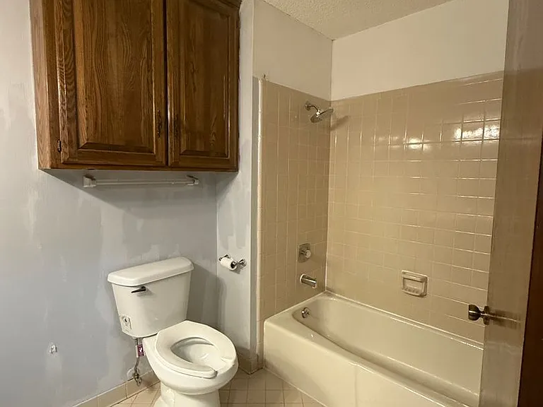 7949 S 85th East Ave — Photo 13