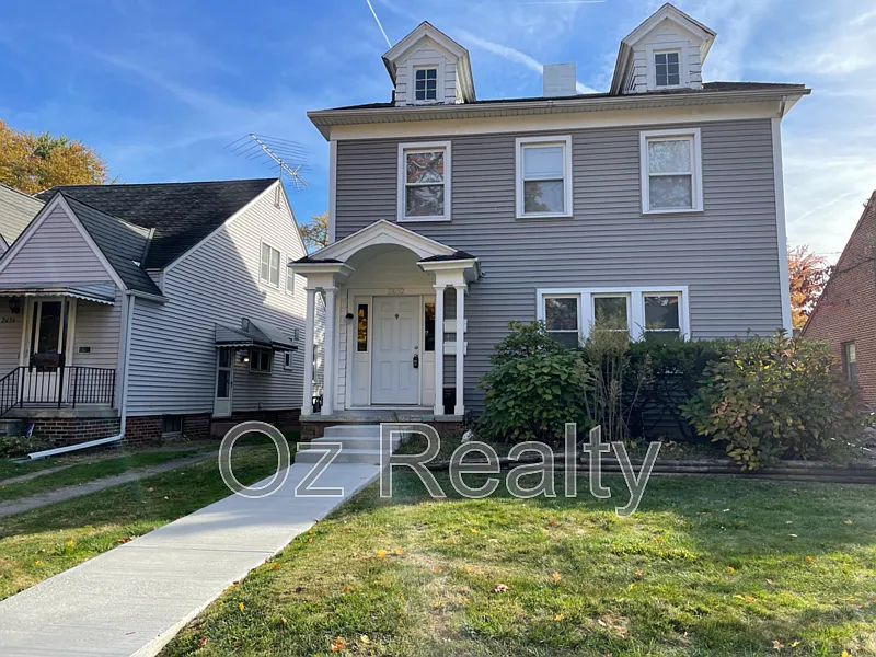 2632 Sherbrooke Rd photo 1