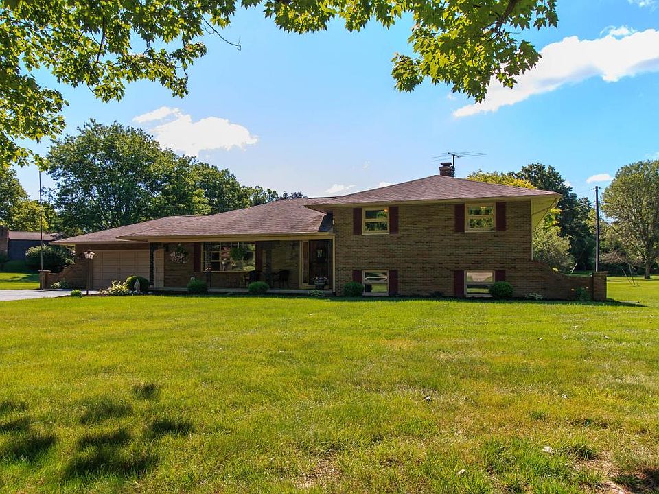 1st image of 2224 Scenic Dr NE
