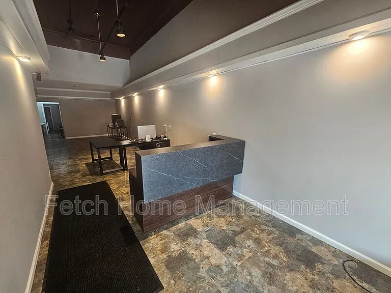 49-51 W Market St — Photo 4