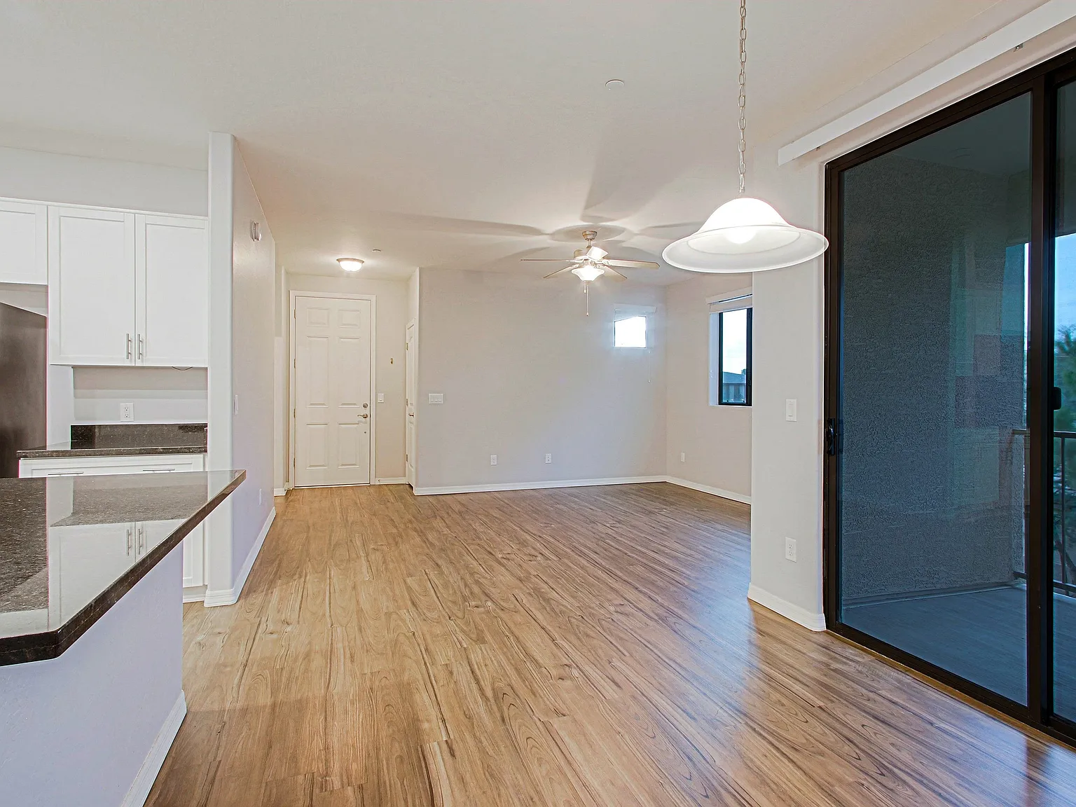 Santana Ridge Luxury Apartments — Photo 4