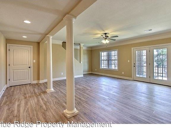 2nd image of 148 Bridgewater Ct