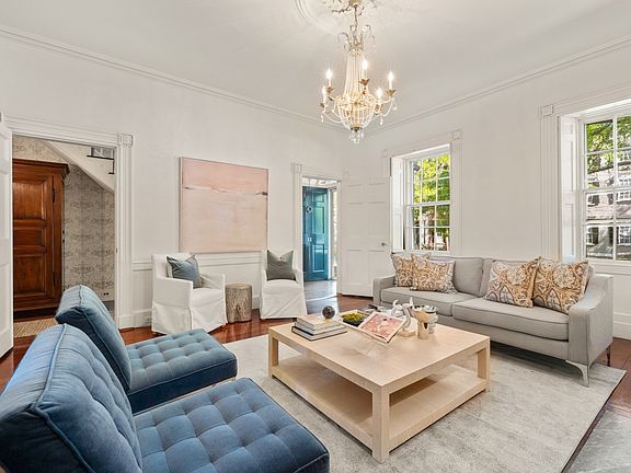 5th image of 33 Chestnut St