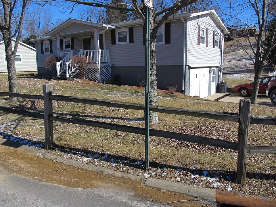 1st image of 212 Sunset Dr